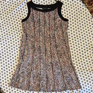 Perceptions woman Pleated Dress Multicolor Dot  1X with black bands at neck arms